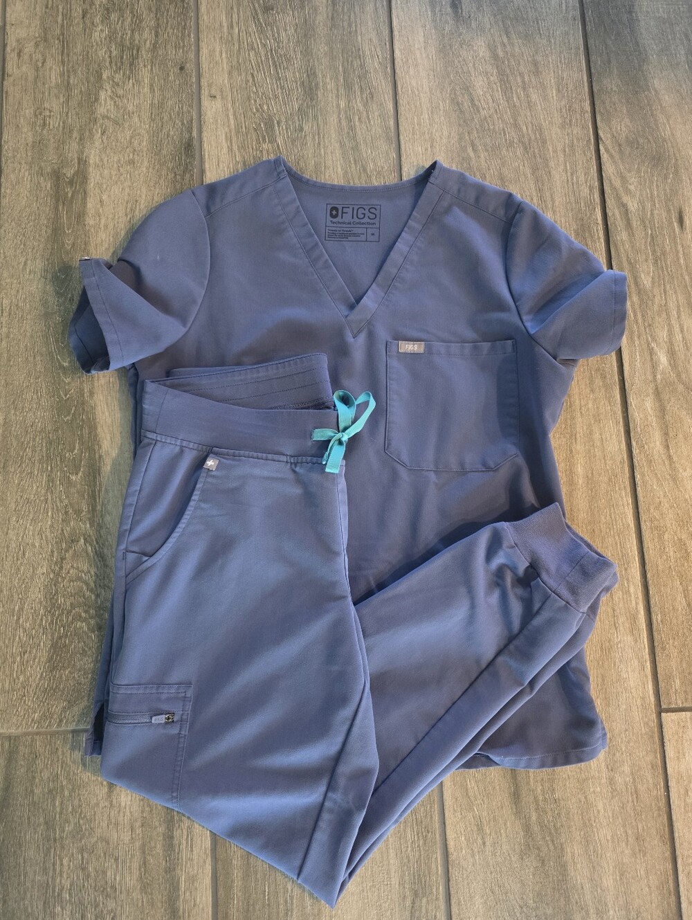 Blue Figs Catarina And Zamora Size Medium Like New